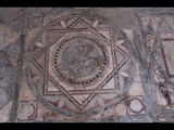 06254 ostia - regio iii - insula vi - domus del ninfeo (iii,vi,1-3) - raum (d) - fussbodendetail - opus sectile.jpg